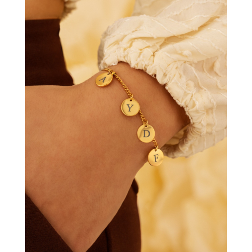 Armband met namen 4 muntjes goud kleurig