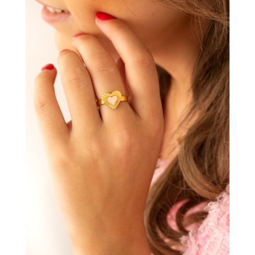 Ring met hartje roze goudkleurig