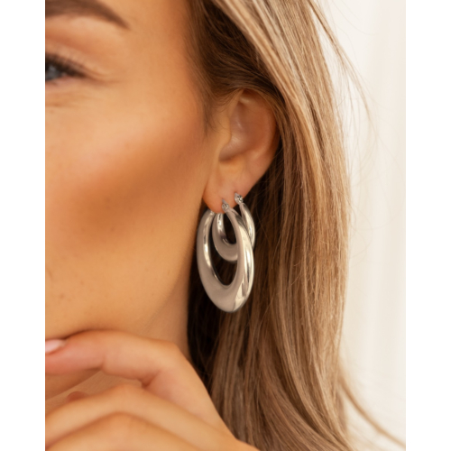 Chunky statement hoops