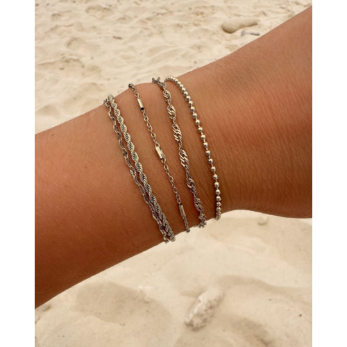 Bolletjes armband minimalistisch