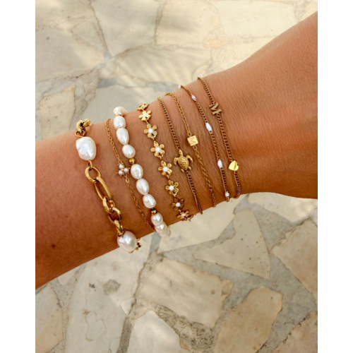 Armband Met Witte Bolletjes Goudkleurig