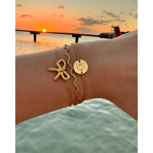 Armband Met Vier Initialen Goud Kleurig