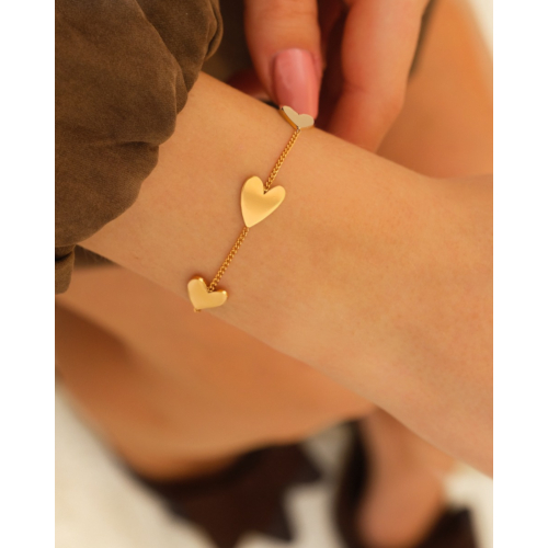 Armband met hartjes goudkleurig