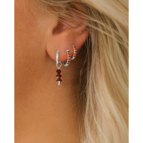 Oorbellen drie steentjes rood