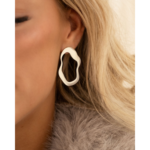 Organic stud oorbellen