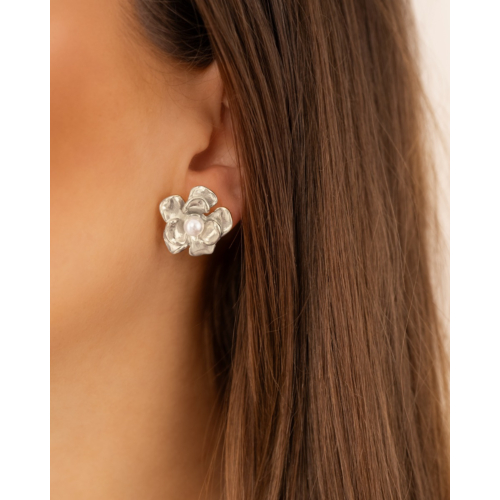 Stud oorbellen flower & pearl
