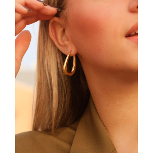 Minimal organic hoops goudkleurig