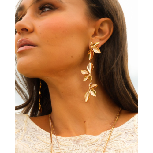 Statement flower oorbellen goudkleurig