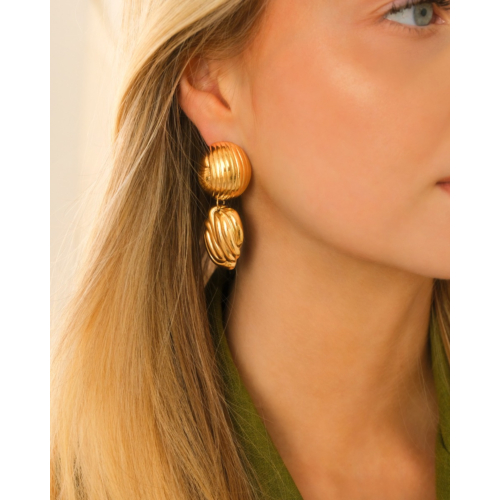 Dubbele oorbellen geribbeld goudkleurig