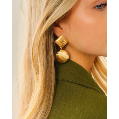 Dubbele oorbellen gestreept goudkleurig