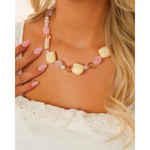 Roze kralen ketting met parels goudkleurig