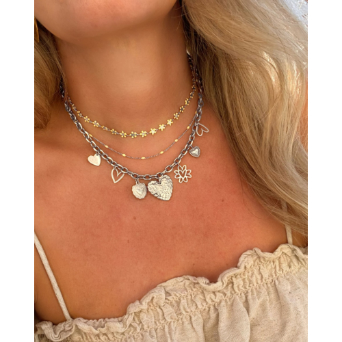 Ketting met hartjes bedels