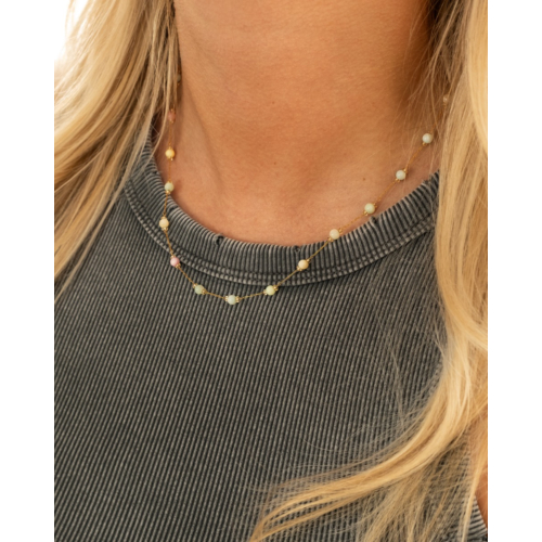 Ketting pastel kraaltjes goudkleurig