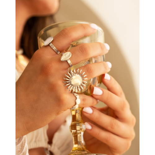 Verstelbare ring met schelp 