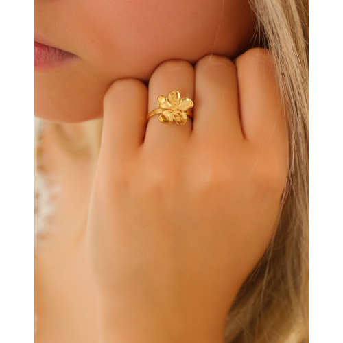 Ring met bloem goudkleurig