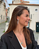 Influencer met de twisted earrings.