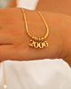 geboortejaar ketting op hand