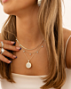 Zilveren necklaceparty bij model