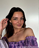 Influencer met strikjes sieraden