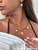 Influencer met beach look