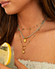 Gouden necklaceparty met groene details