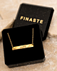 Gouden naam ketting in sieradendoosje
