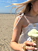 influencer met zeester ketting
