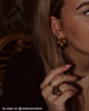 Influencer met de statement heartring. 