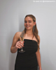 Influencer draagt glam tennis oorbellen