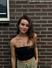 Influencer draagt gouden ketting