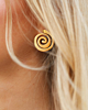 gouden statement swirl oorbellen