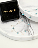 zilveren ketting met turquoise steentjes en bedeltjes met sieradendoosje