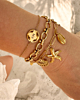 gouden zomerse armparty op het strand