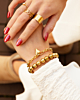 gouden bolletjes armband gecombineerd met chain armband met hartje