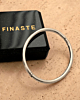 Zilveren ronde bangle met sieradendoosje