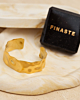 Gouden bangle met sieradendoosje