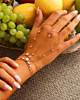 Combinatie van gouden hand chains