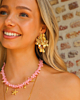 Statement oorbellen bloemen goud