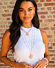 Gouden zomerse sieraden look
