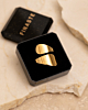 Gouden druppel ring in sieradendoosje