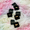 Mooie gouden chunky ringen in sieradendoosjes