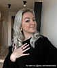 Influencer gouden sieraden look