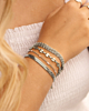 Armparty bij model in de kleur zilver