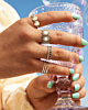 Zilveren ringen in ringparty