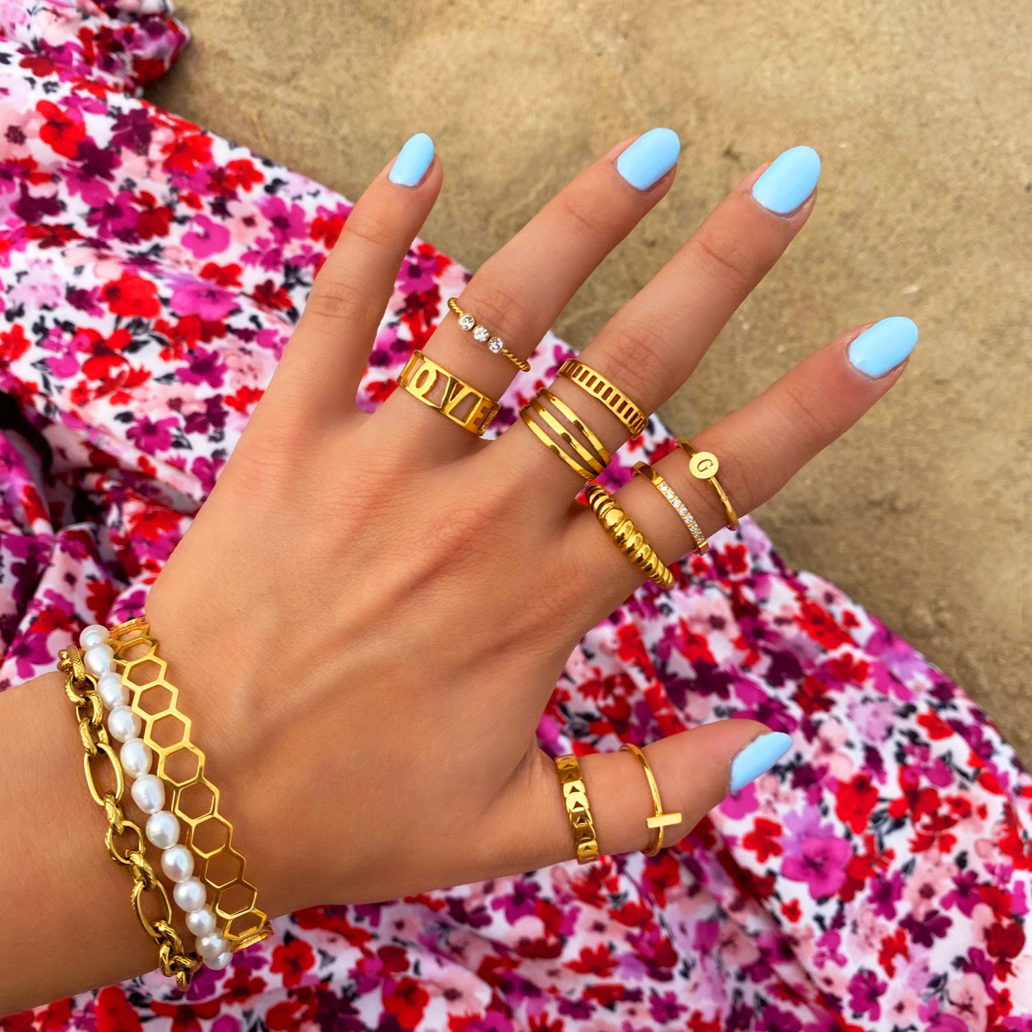 Shop gouden ringen en armbanden