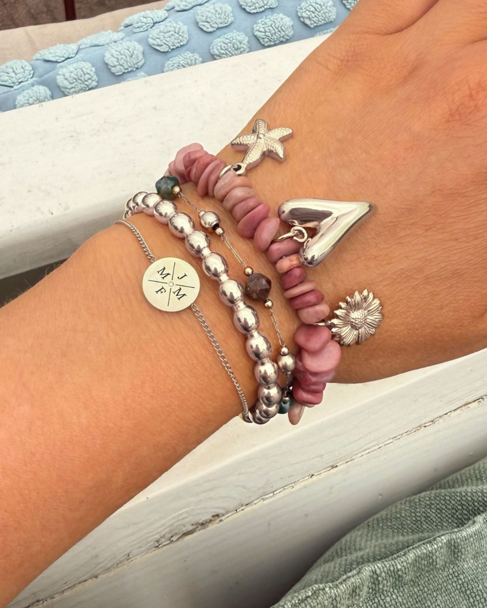 Initial armband in armparty zilver