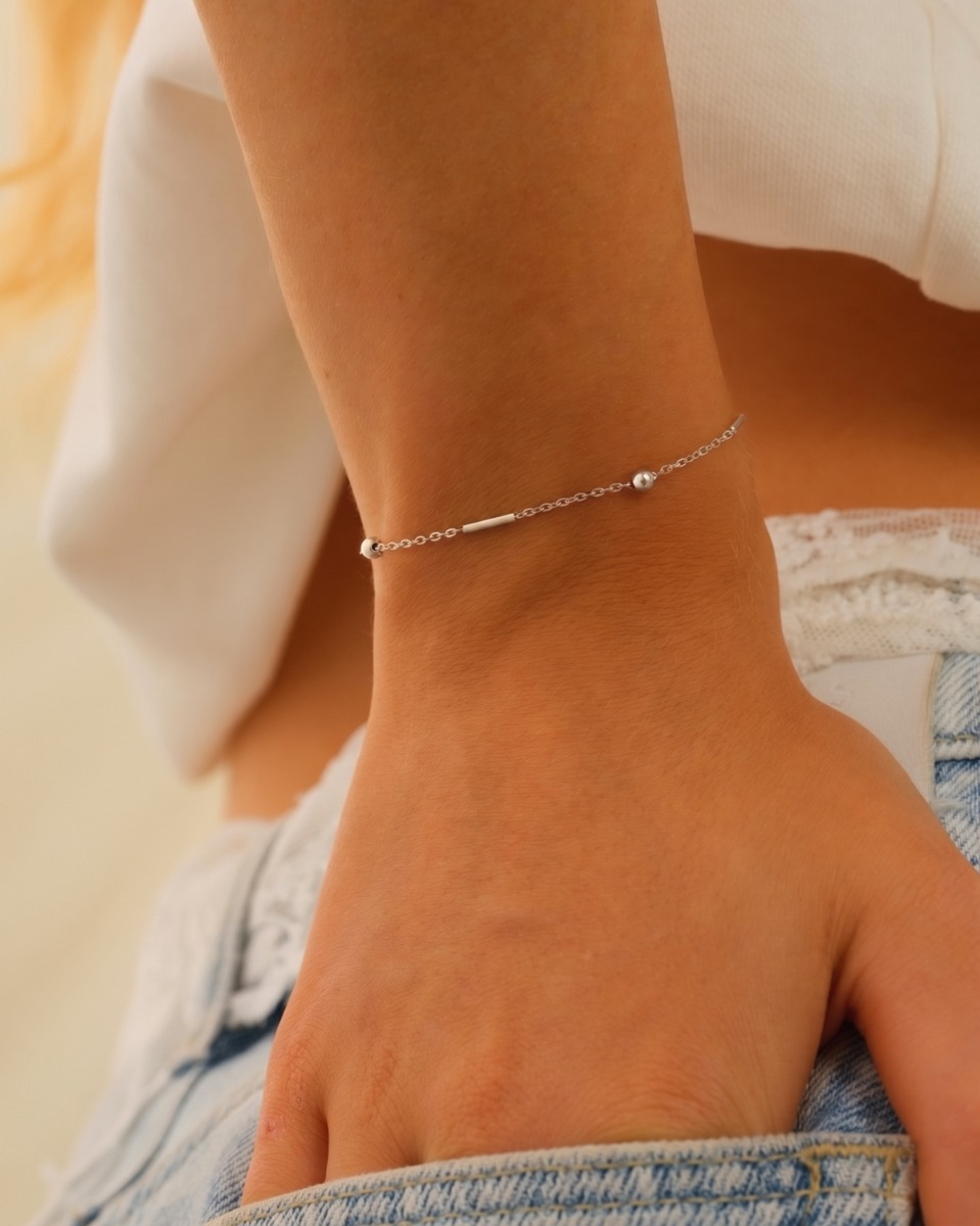 Armband met subtiele bolletjes & tubes
