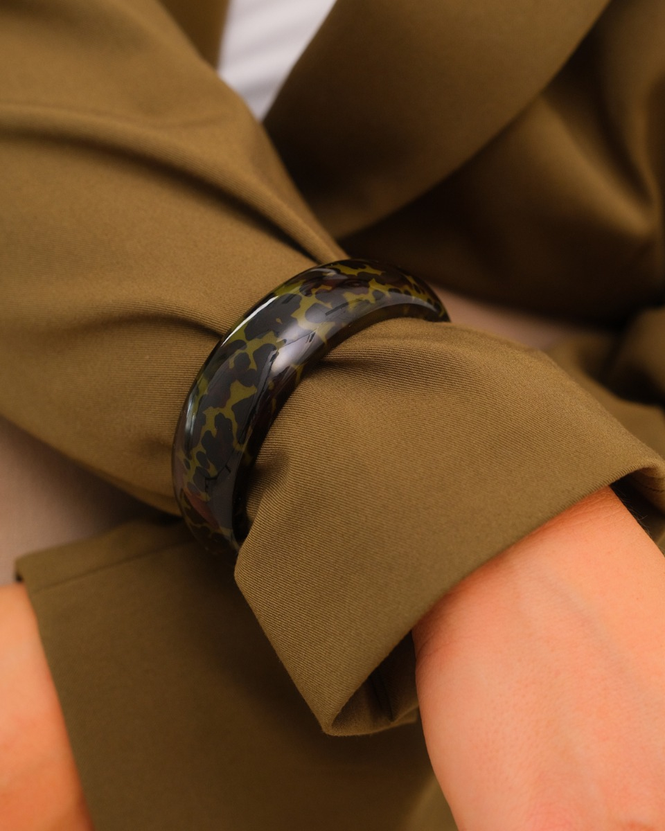 Groene en zwarte bangle met print