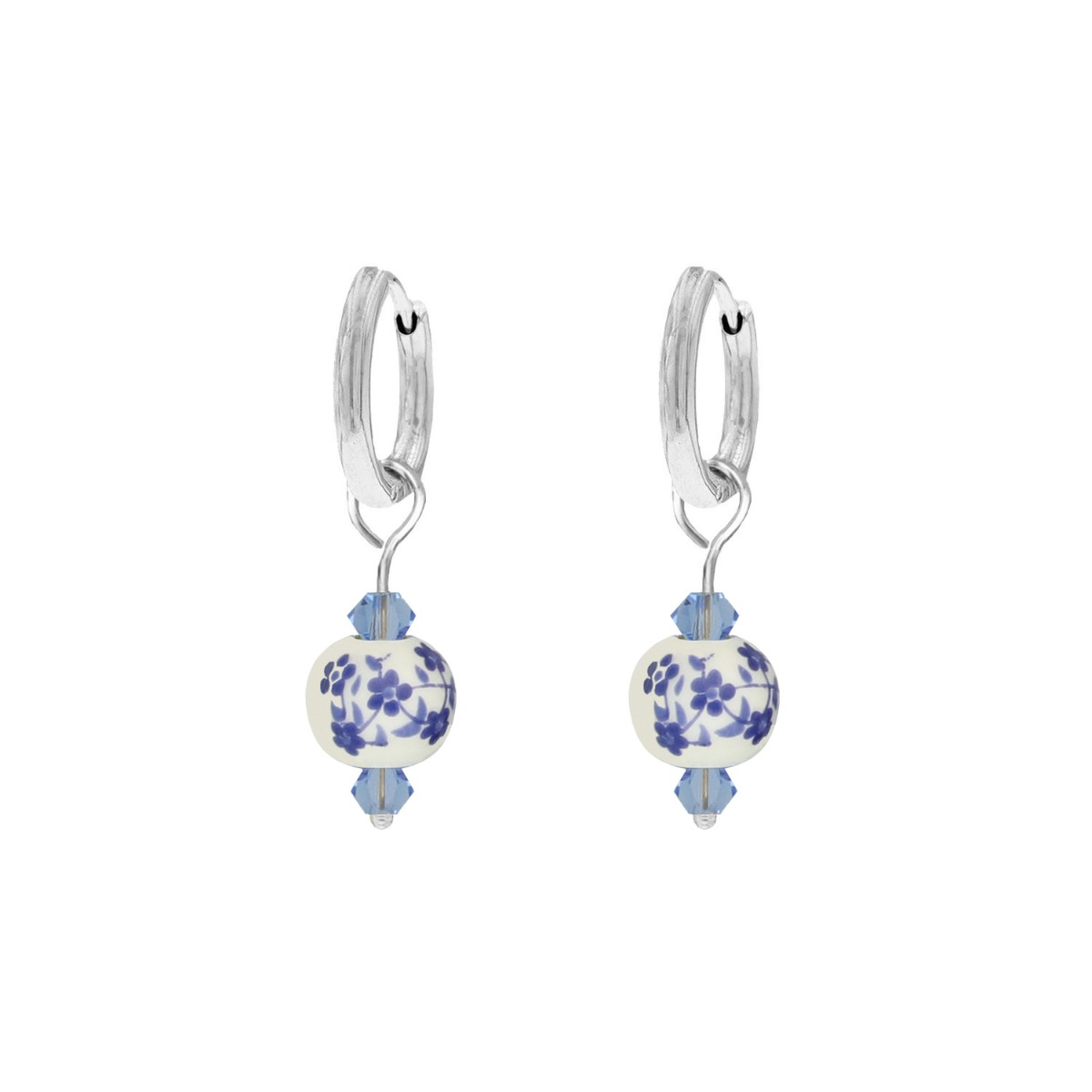 Mini oorbellen wit blauw