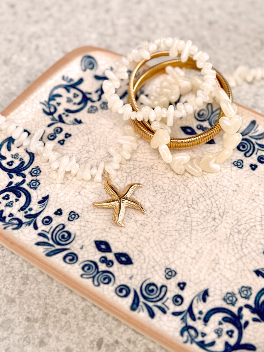 Gouden sieraden met kralen